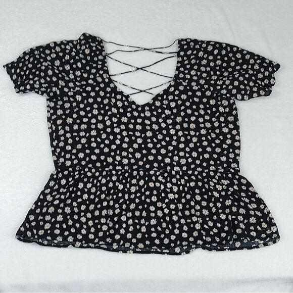 Maurices Daisy Floral Top Size XL - Picture 4 of 10